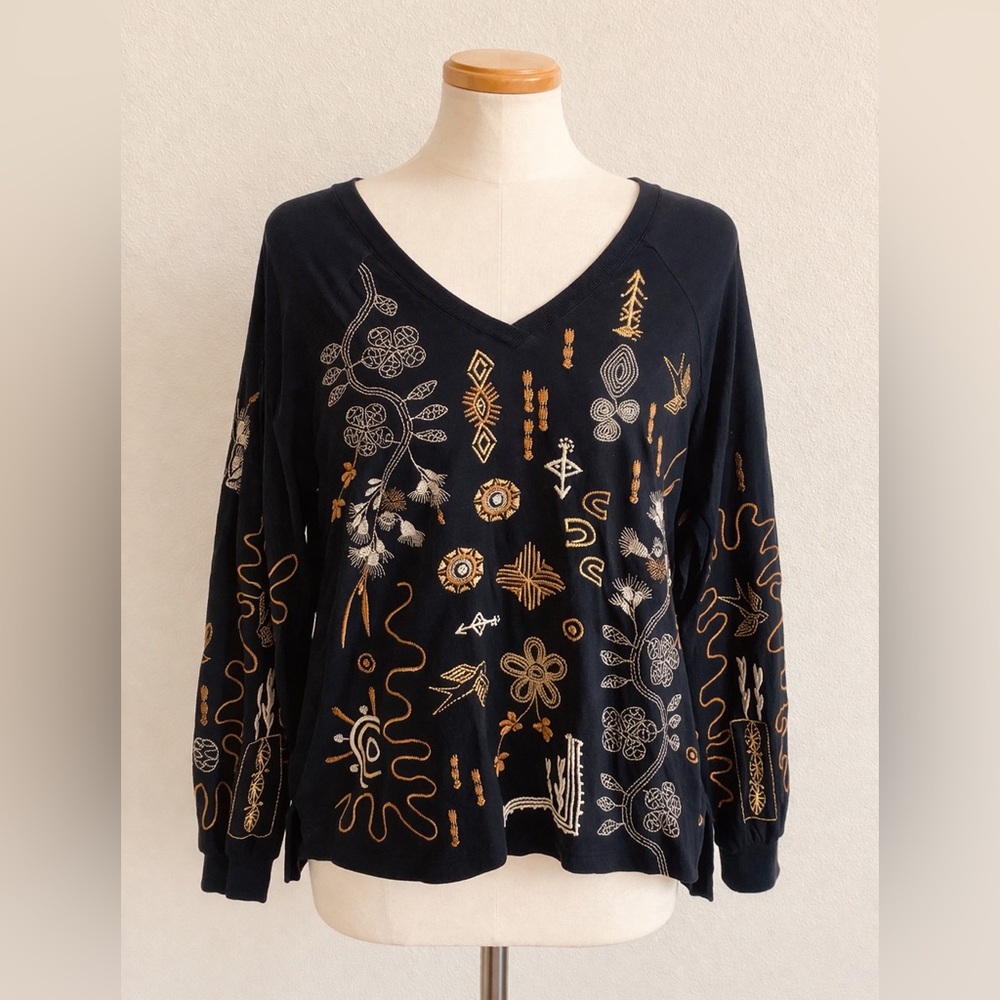 Johnny Was Embroidered Boho Folk Art Top Black V-Neck Long Sleeve Size L